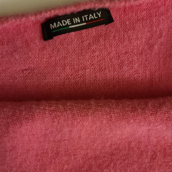 Sweater - Picture 4 of 4